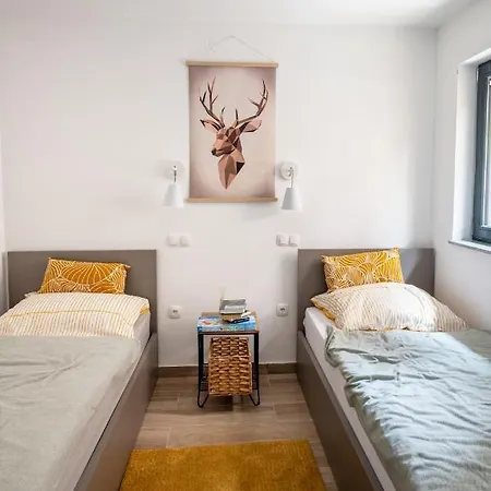 Mountain Bloom Golte Apartment